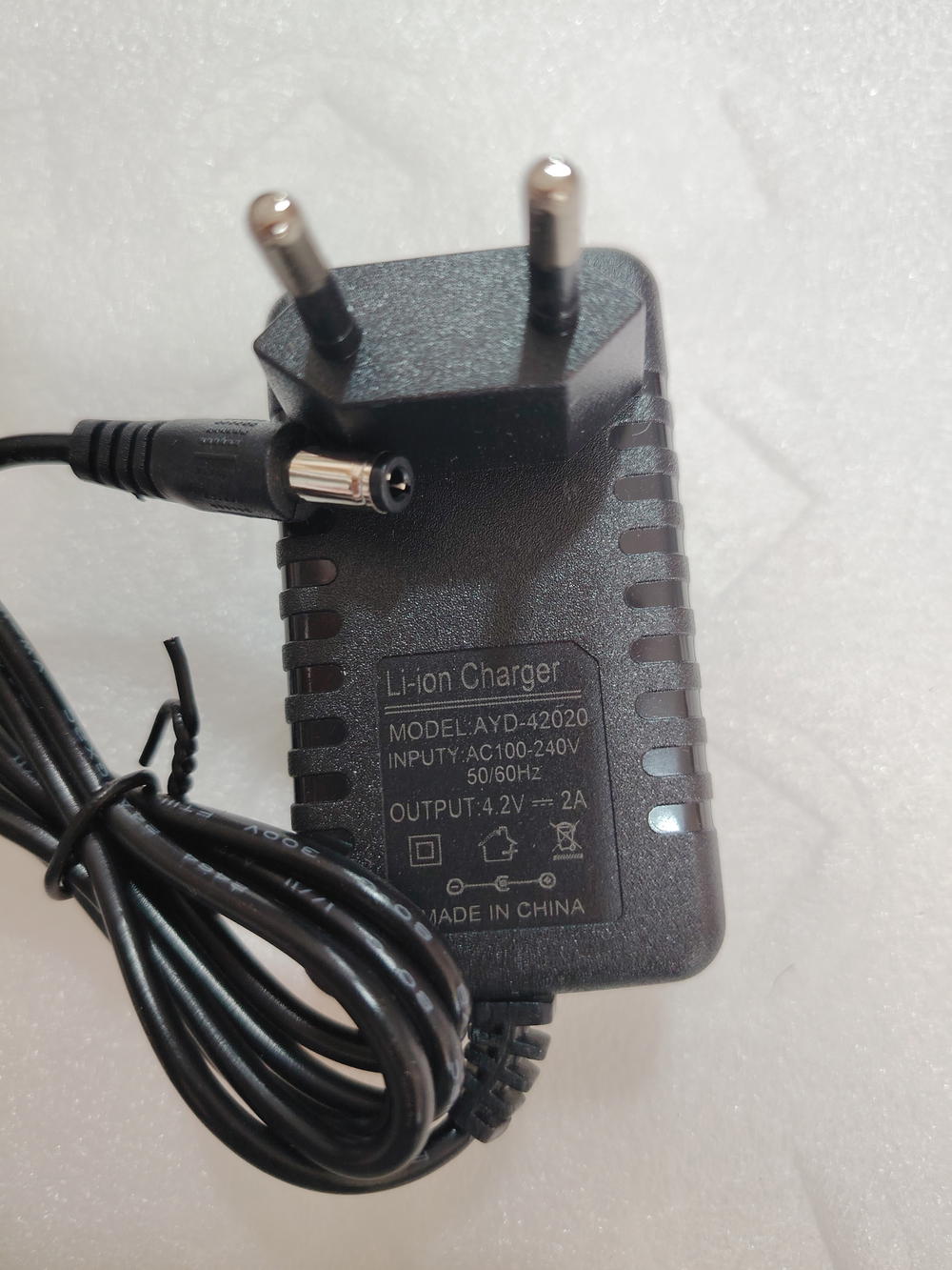 شاحن 4.2v 2A Preview Image
