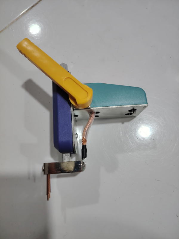 يده لحام نقطي  Image 2 Preview
