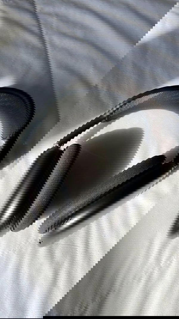 AirPods Max Black  Image 3 Preview