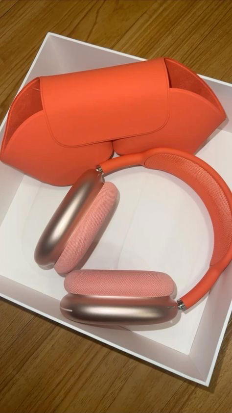 AirPods Max pink  Image 4 Preview