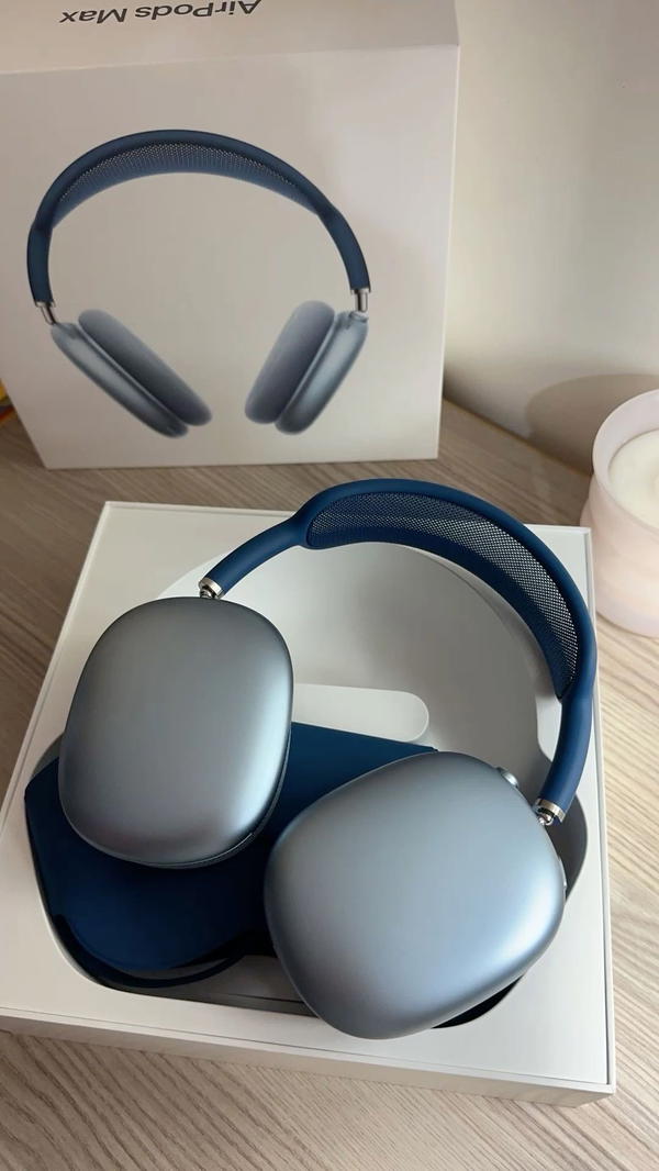 AirPods Max blue  Image 3 Preview