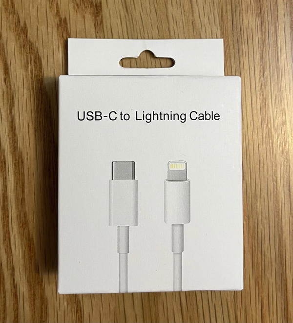 Cable iPhone USB-C to lightning  Image 1 Preview