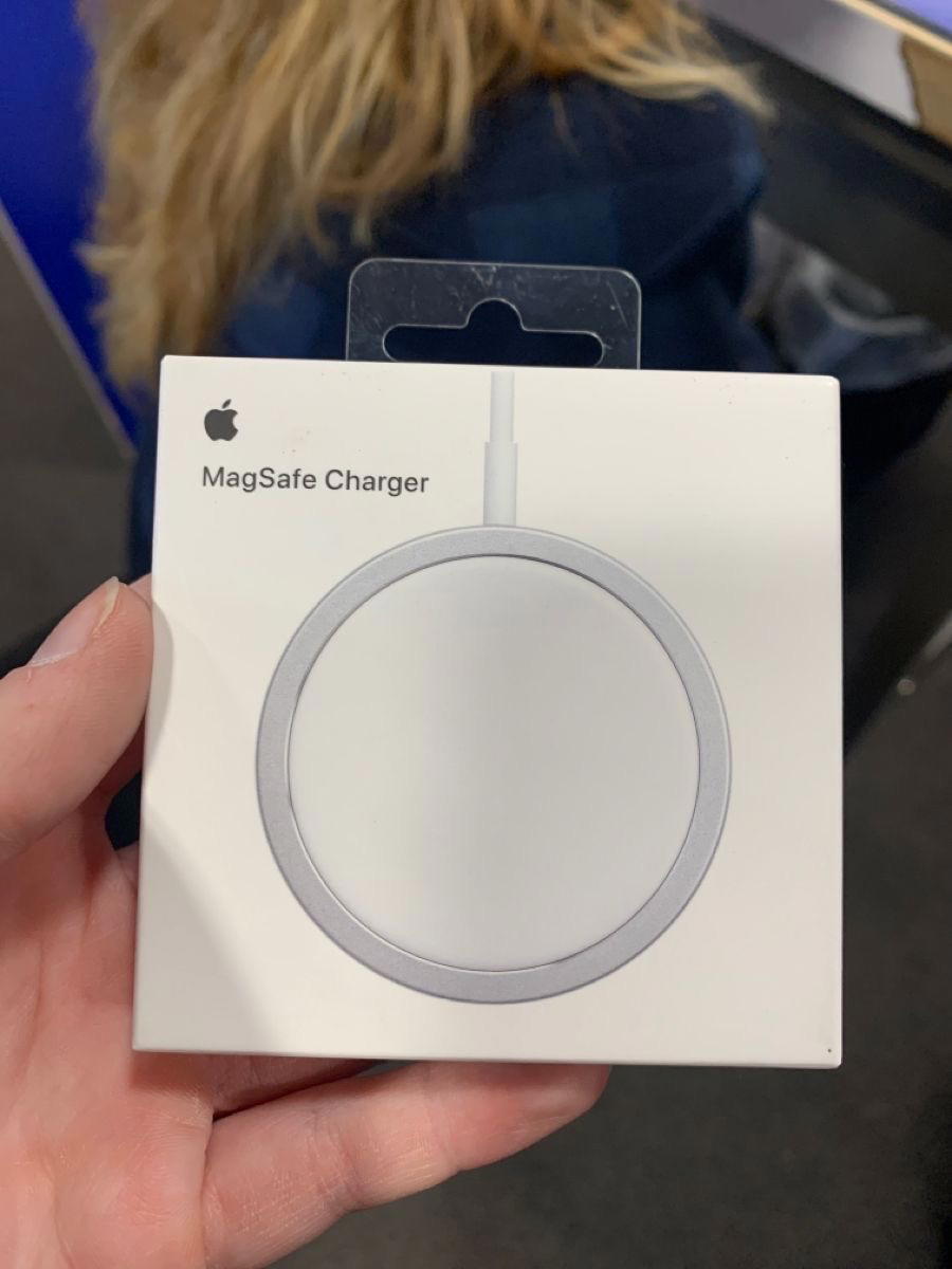 MagSafe charger  Preview Image