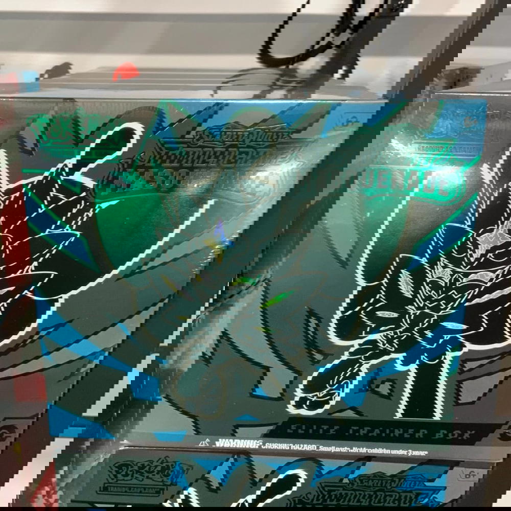 Pokémon Scarlet & Violet—Twilight Masquerade Elite Trainer Box Preview Image