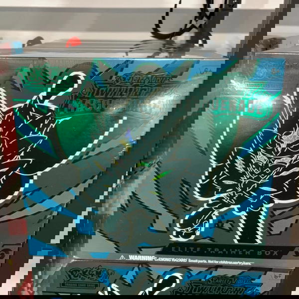Pokémon Scarlet & Violet—Twilight Masquerade Elite Trainer Box Image 1 Preview