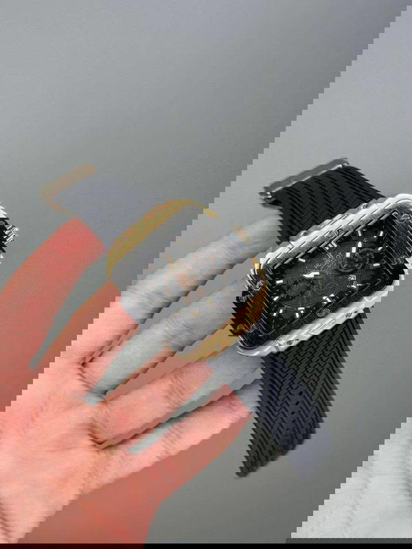 HUBLOT Image 3 Preview
