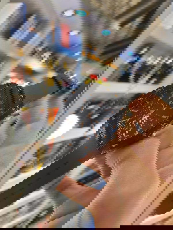GUESS  Image 1 Preview