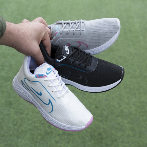 كوتش Nikeحريمي Image 2 Preview