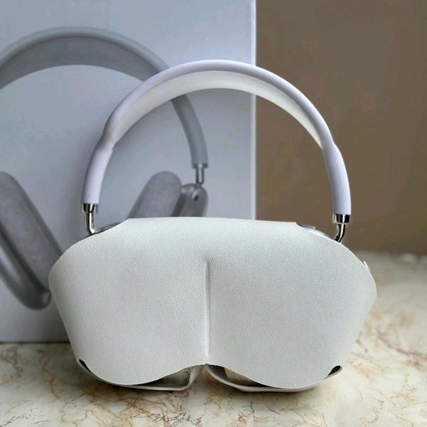 AirPods Max White Image 3 Preview