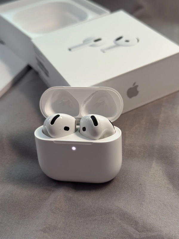AirPods Pro 4 Image 2 Preview