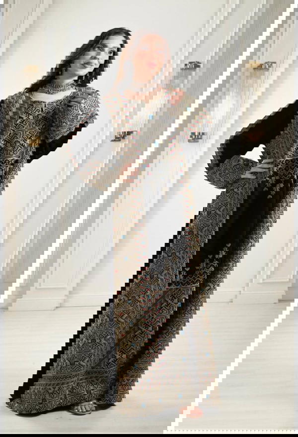 عبايه كريب سعودي تطريز Image 4 Preview