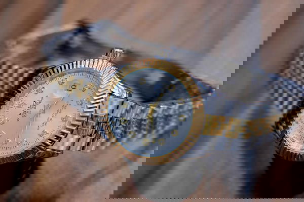 ساعة معدن روليكس/Rolex Image 2 Preview