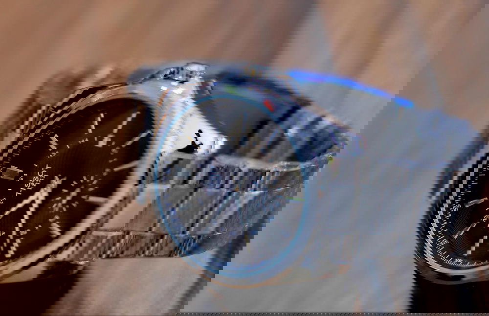 ️ساعة معدن تيسوت Preview Image