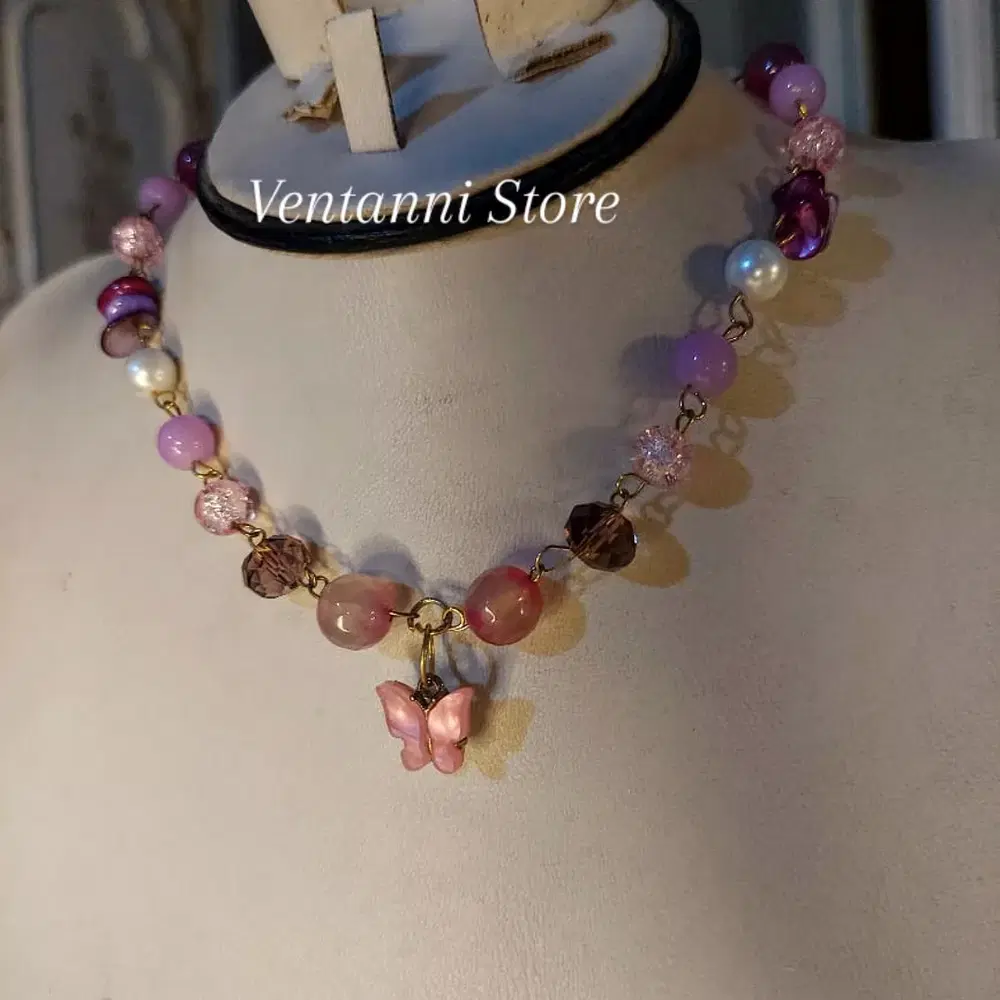 Rapunzel butterfly necklace ✨ Preview Image