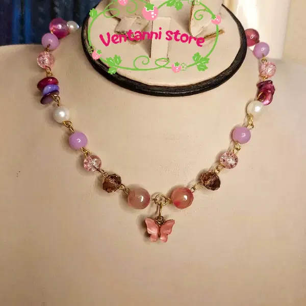 Rapunzel butterfly necklace ✨ Image 2 Preview