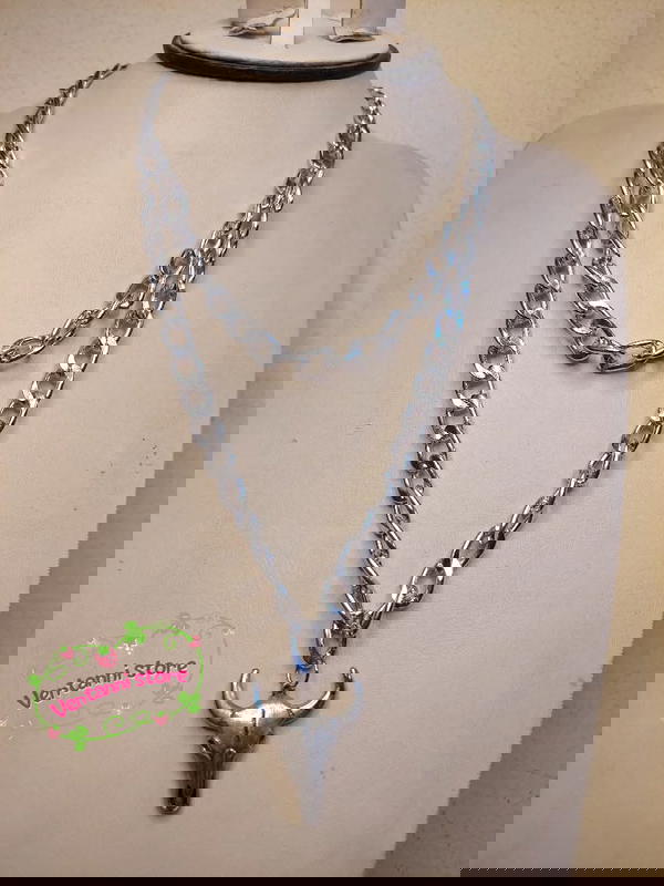 Dark necklace ox  Image 1 Preview