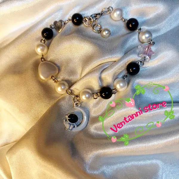 astronaut bracelet  Image 1 Preview