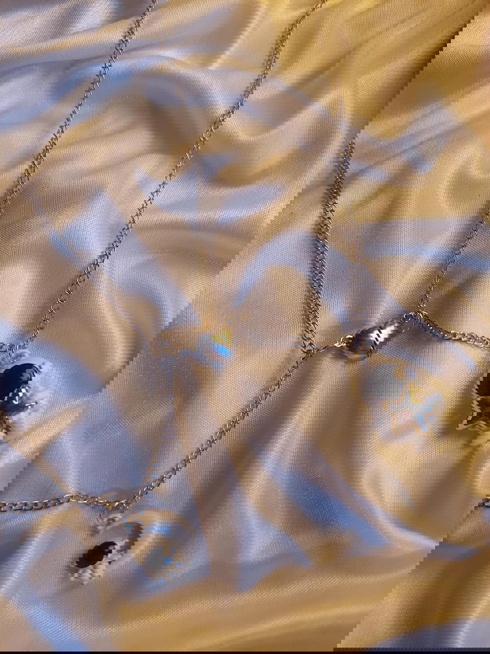 Astronaut necklace تقدروا تطلبوا واحده بس أو الاتنين سوا  Preview Image