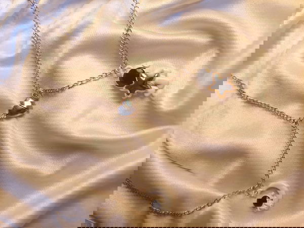 Astronaut necklace تقدروا تطلبوا واحده بس أو الاتنين سوا  Image 3 Preview