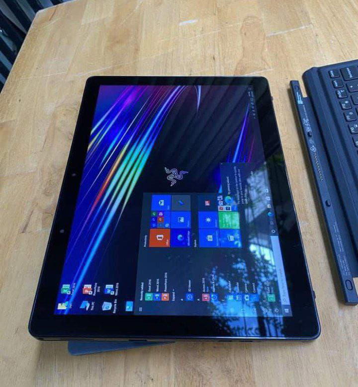 DELL latitude 5290 2-in-1 Preview Image