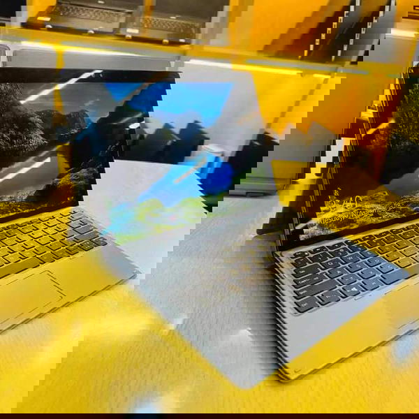 Dell latitude 7200 2in1 Image 1 Preview