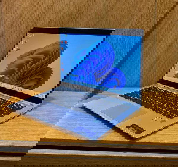 HP ELITE BOOK 1030 G4 X360 Image 2 Preview