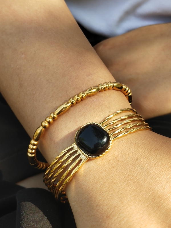 bone bracelet 2 Image 3 Preview
