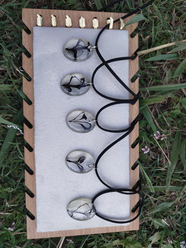 Necklaces  Image 4 Preview