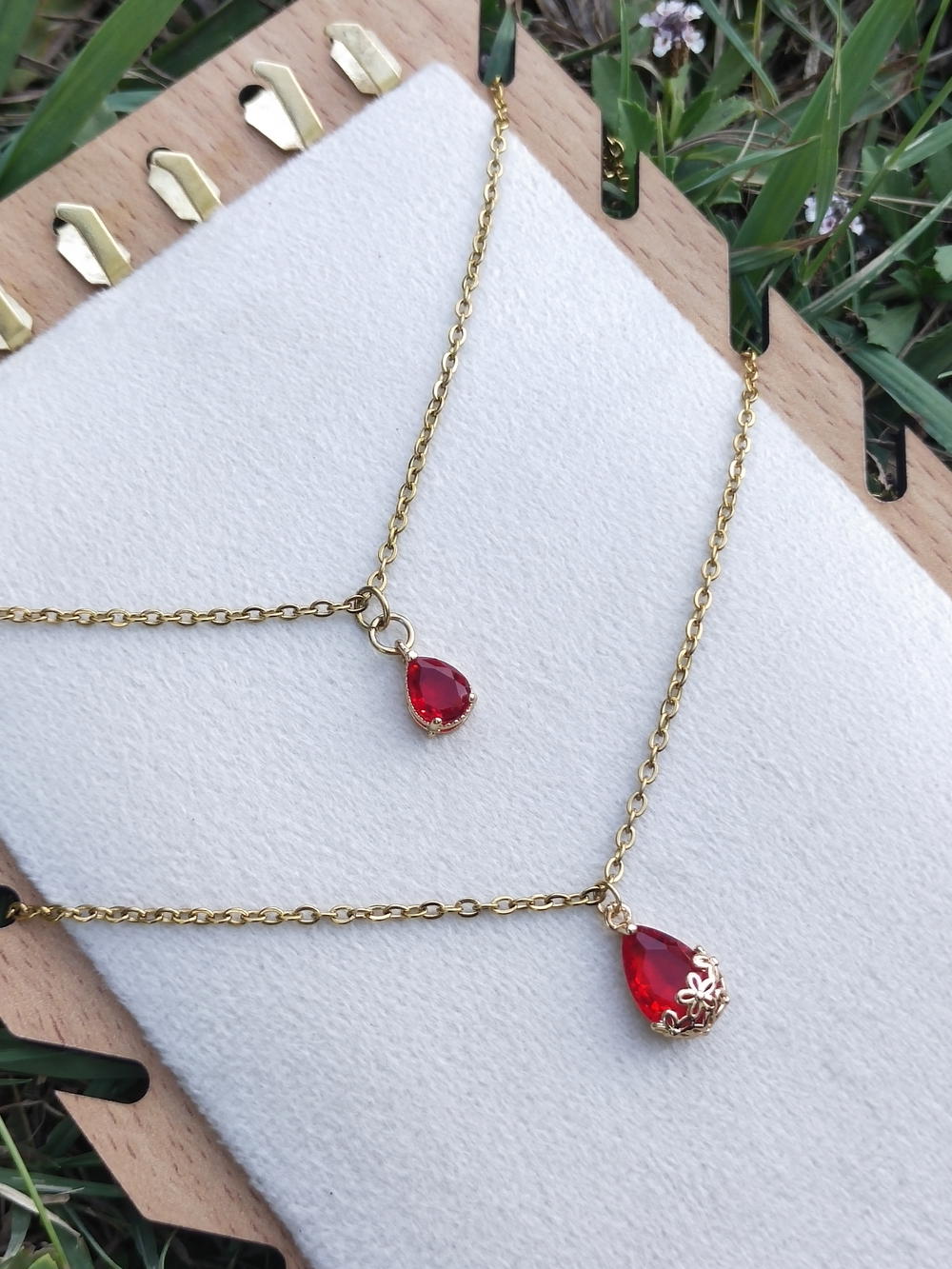 Red necklaces Preview Image