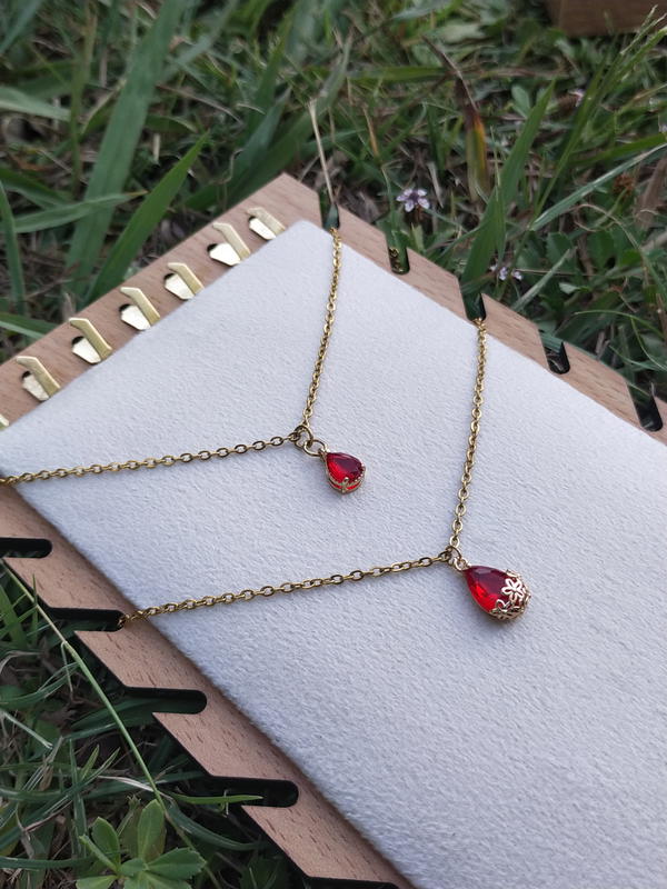 Red necklaces Image 3 Preview