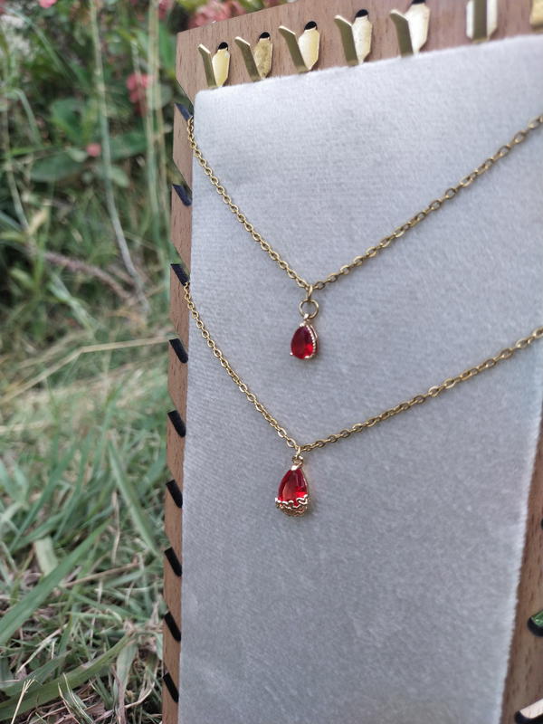 Red necklaces Image 5 Preview