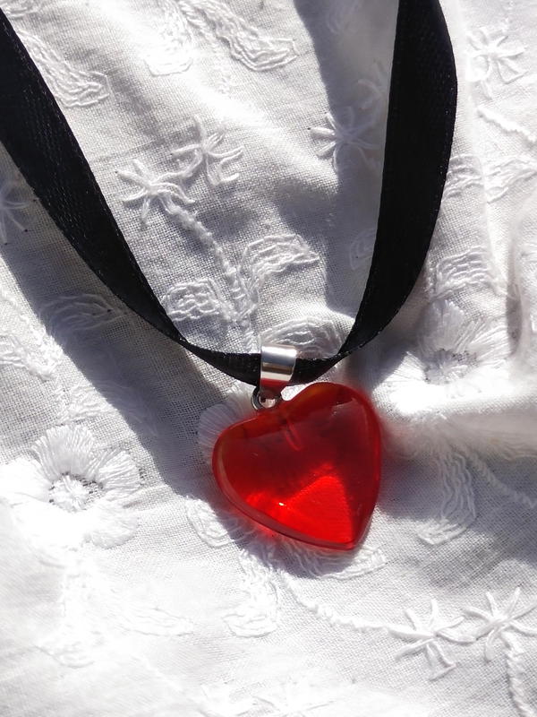 Red heart choker Image 4 Preview