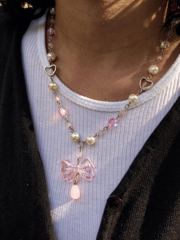 Pink bow 🎀 ✧.* Image 1 Preview