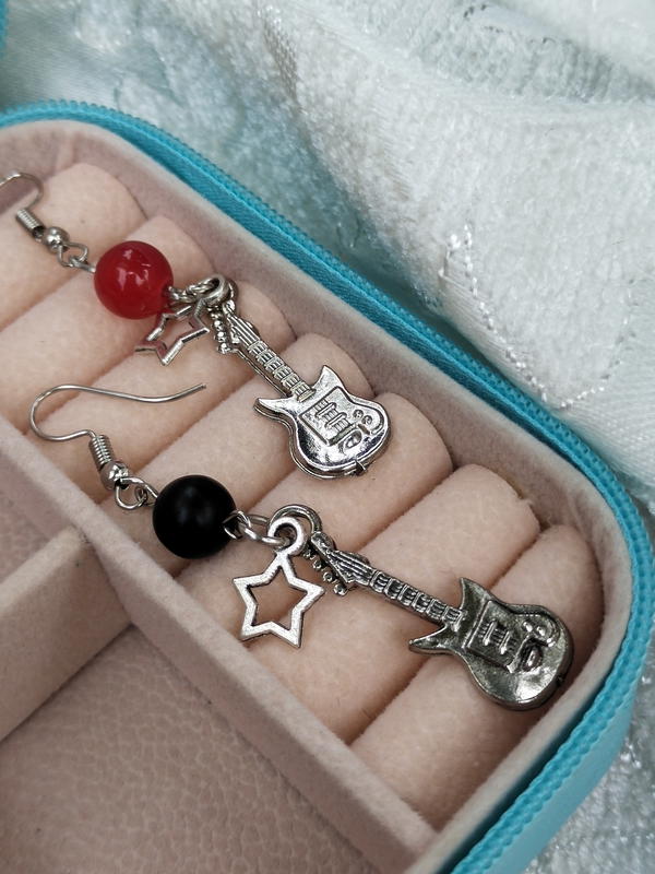 Rockstar earrings 1 Image 4 Preview