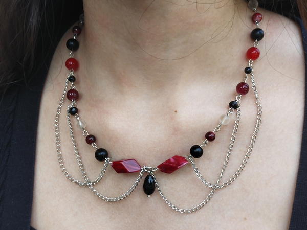 red necklace 3 Image 3 Preview