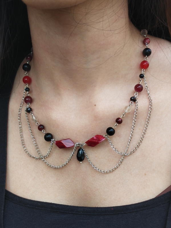 red necklace 3 Image 4 Preview