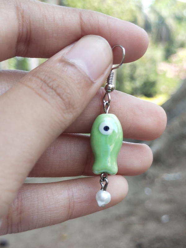 Green fish mismatched earrings  Image 2 Preview
