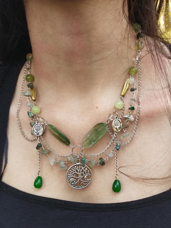 Green necklace 2 Image 1 Preview