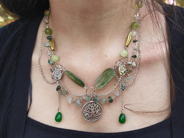 Green necklace 2 Image 4 Preview