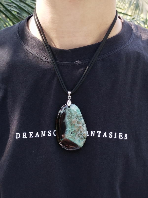 Green stone necklace  Image 1 Preview