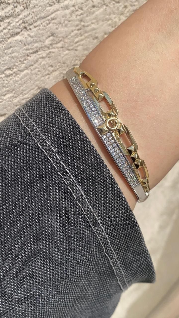 Diamond-Studded Bangle Preview Image