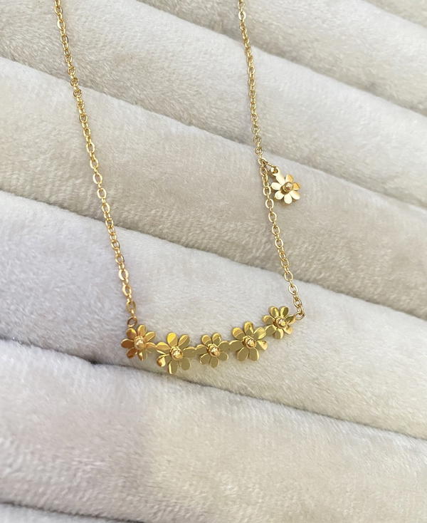 Daisy Bloom Necklace  Image 4 Preview