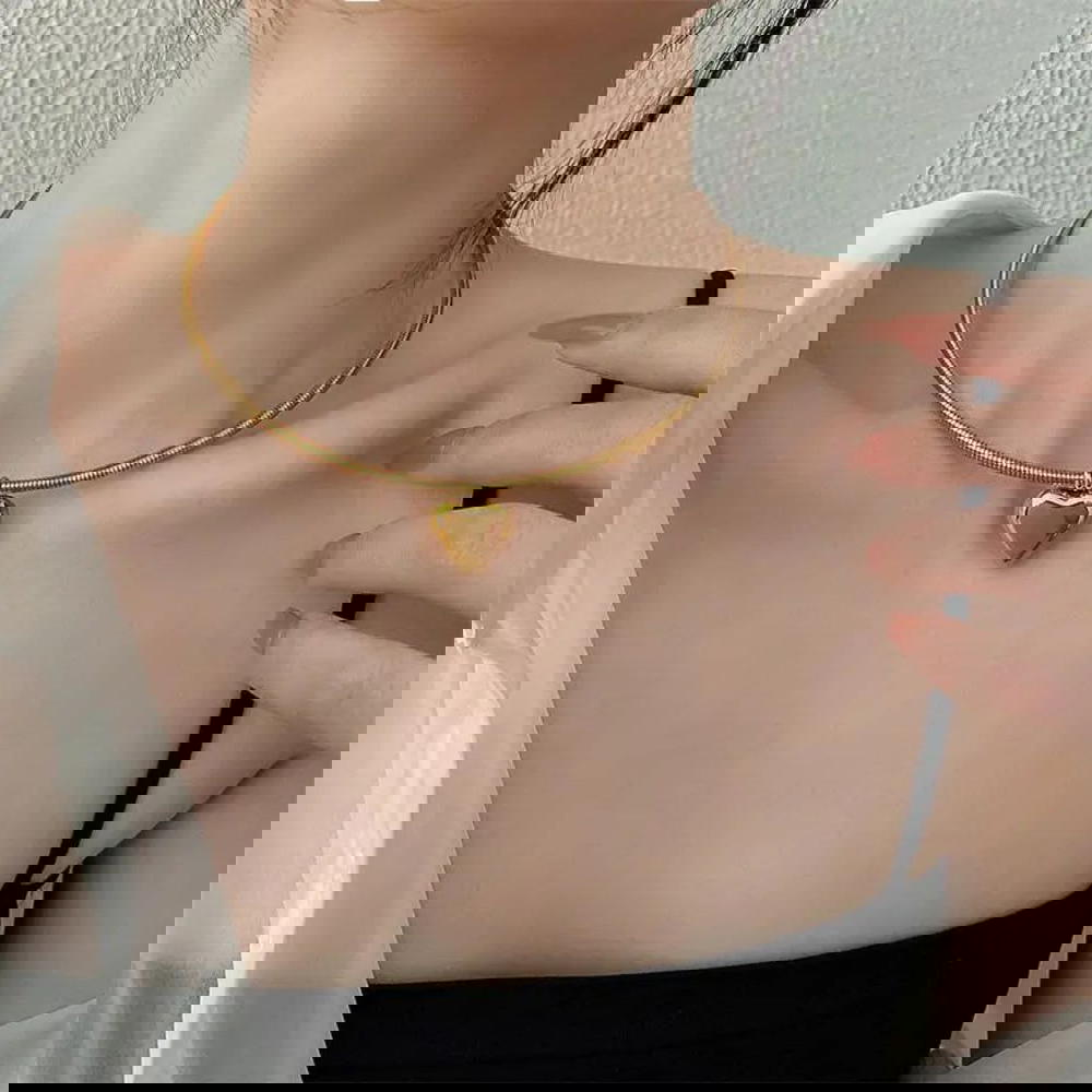 Choker of love Preview Image