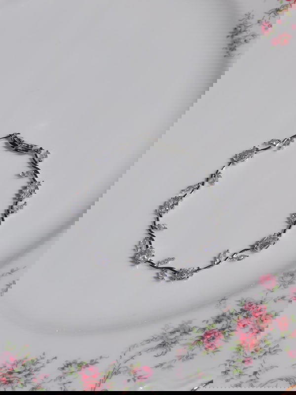 Tulip garden bracelet Image 6 Preview