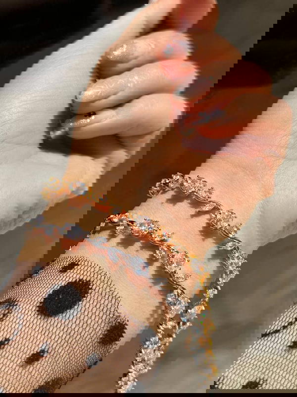 Tulip garden bracelet Image 7 Preview