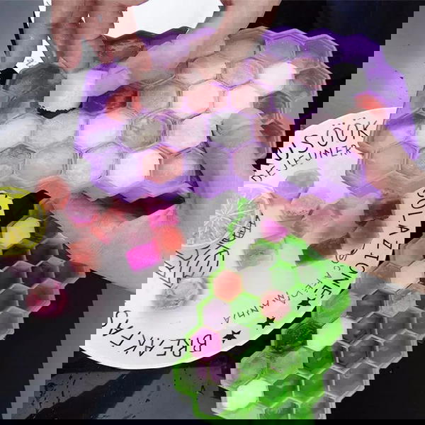 قالب ثلج سيلكون شكل خليه  Image 3 Preview