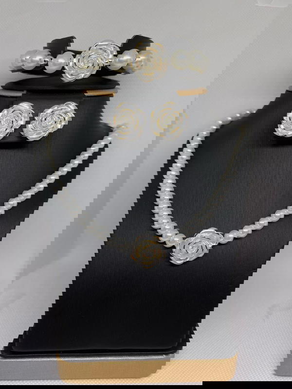 لؤلؤ ورده  Image 1 Preview