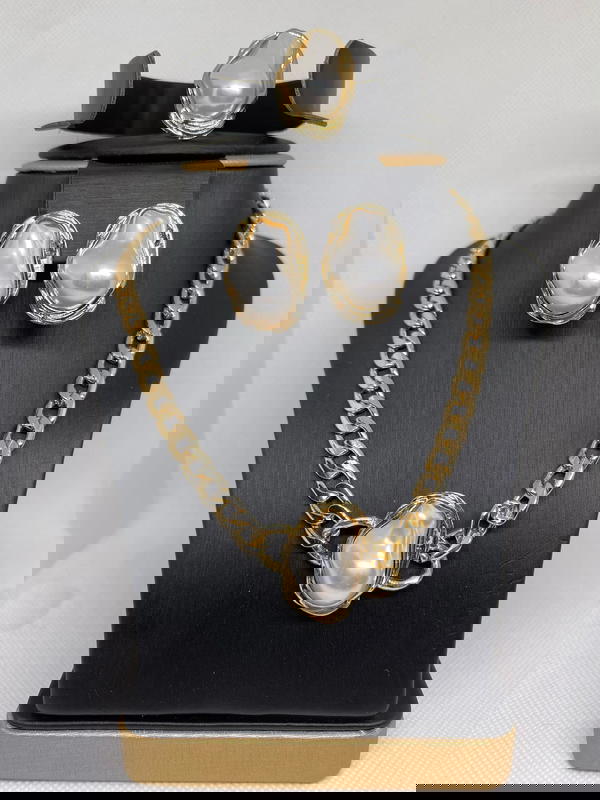 طاقم ذهبي بالؤلؤ Image 1 Preview