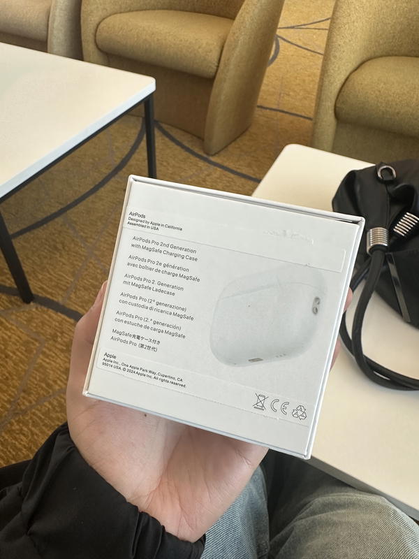 airpods pro2 Image 3 Preview