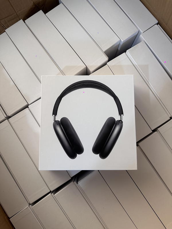 black airpods max Image 1 Preview